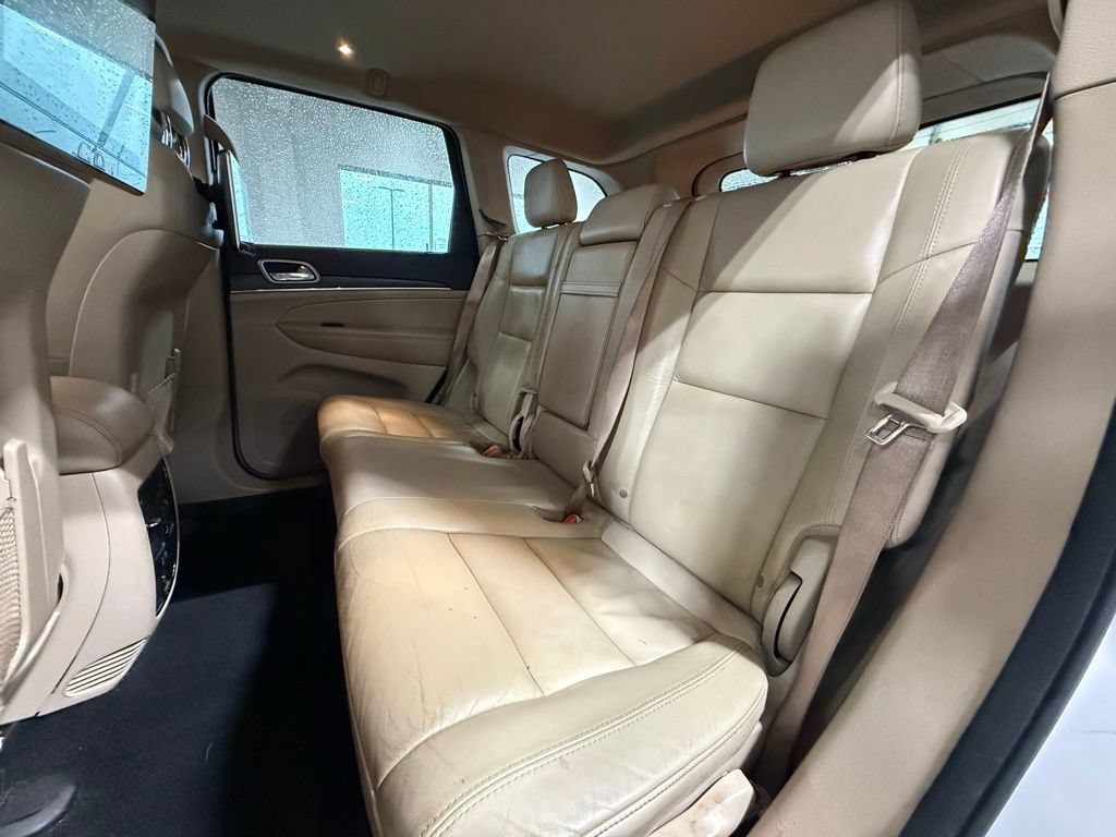 Used 2021 Jeep Grand Cherokee Limited AWD/4WD image 23