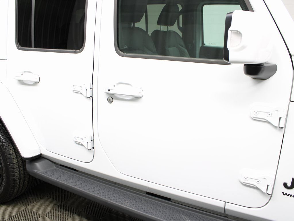 Used 2023 Jeep Wrangler Unlimited Sahara AWD/4WD image 30