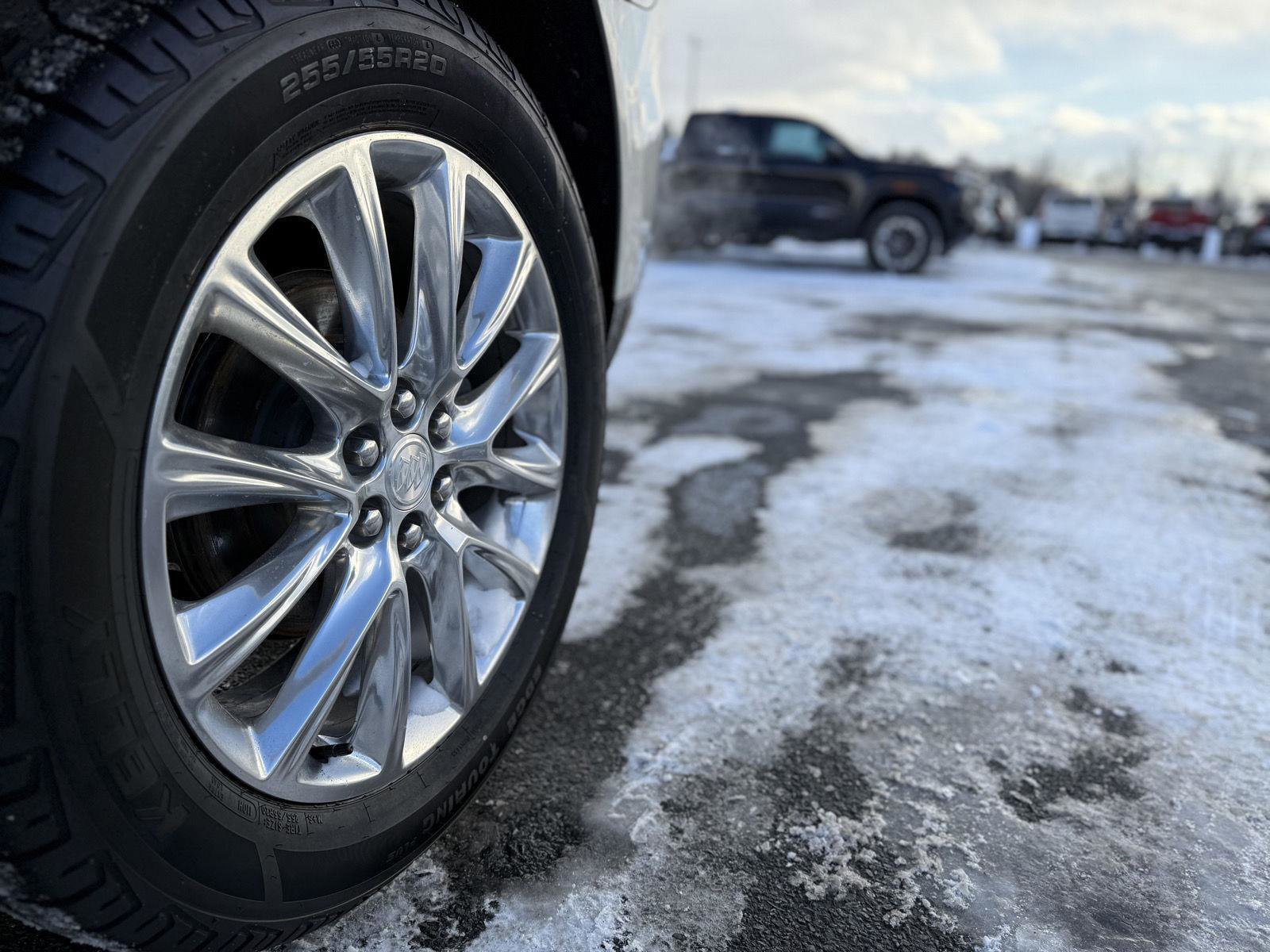 Used 2021 Buick Enclave Premium w/ Sun and Sites Package image 10