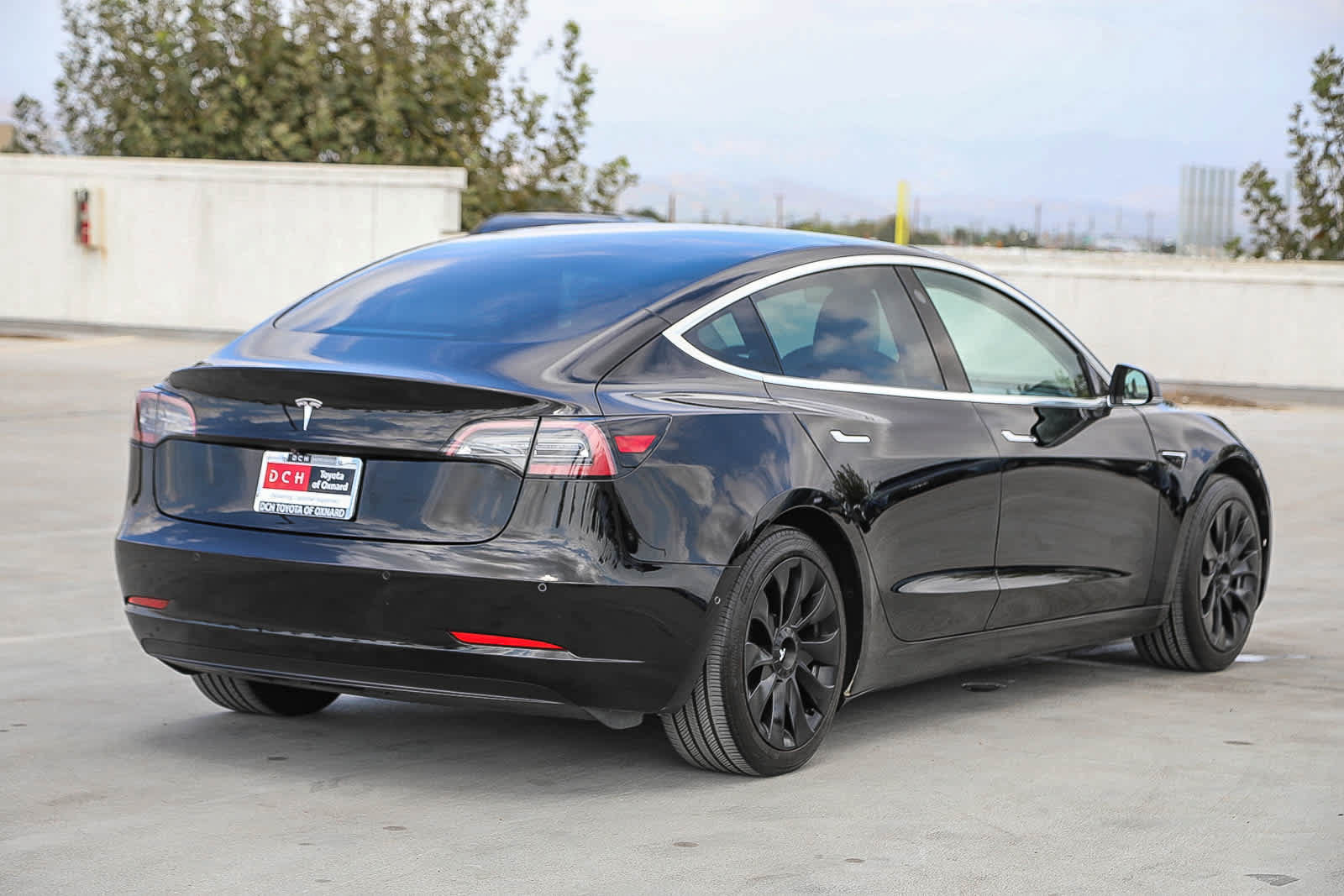 Used 2020 Tesla Model 3 Standard Range RWD image 5
