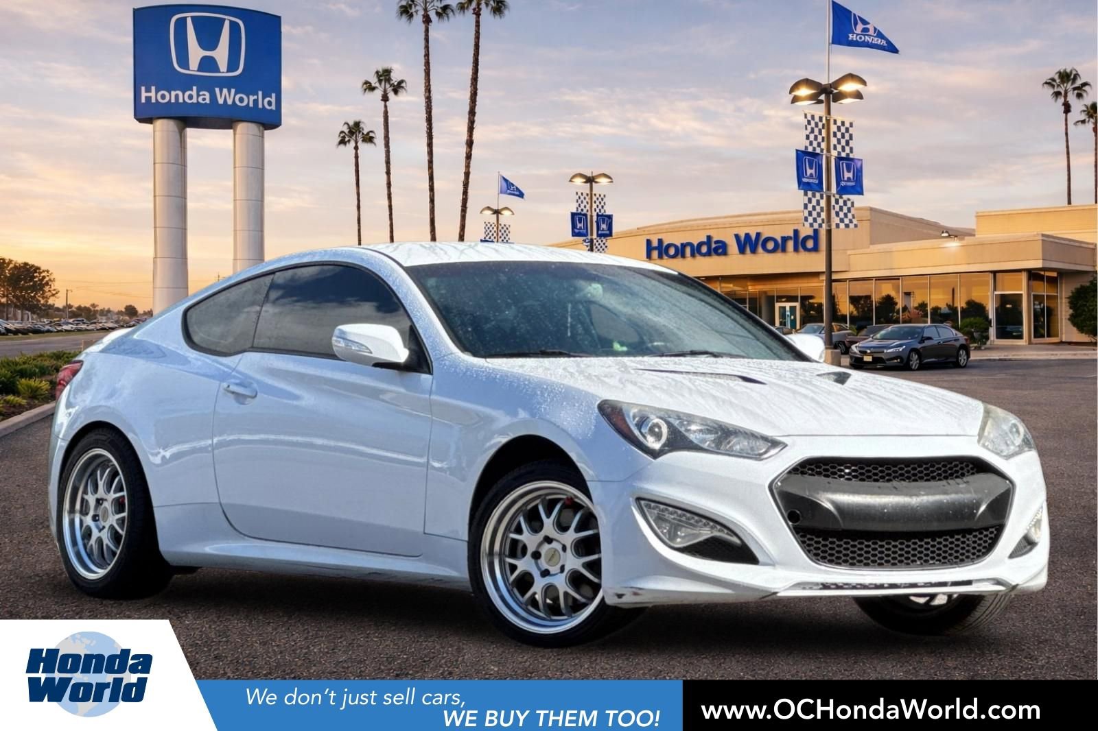 Used 2015 Hyundai Genesis 3.8 image 1