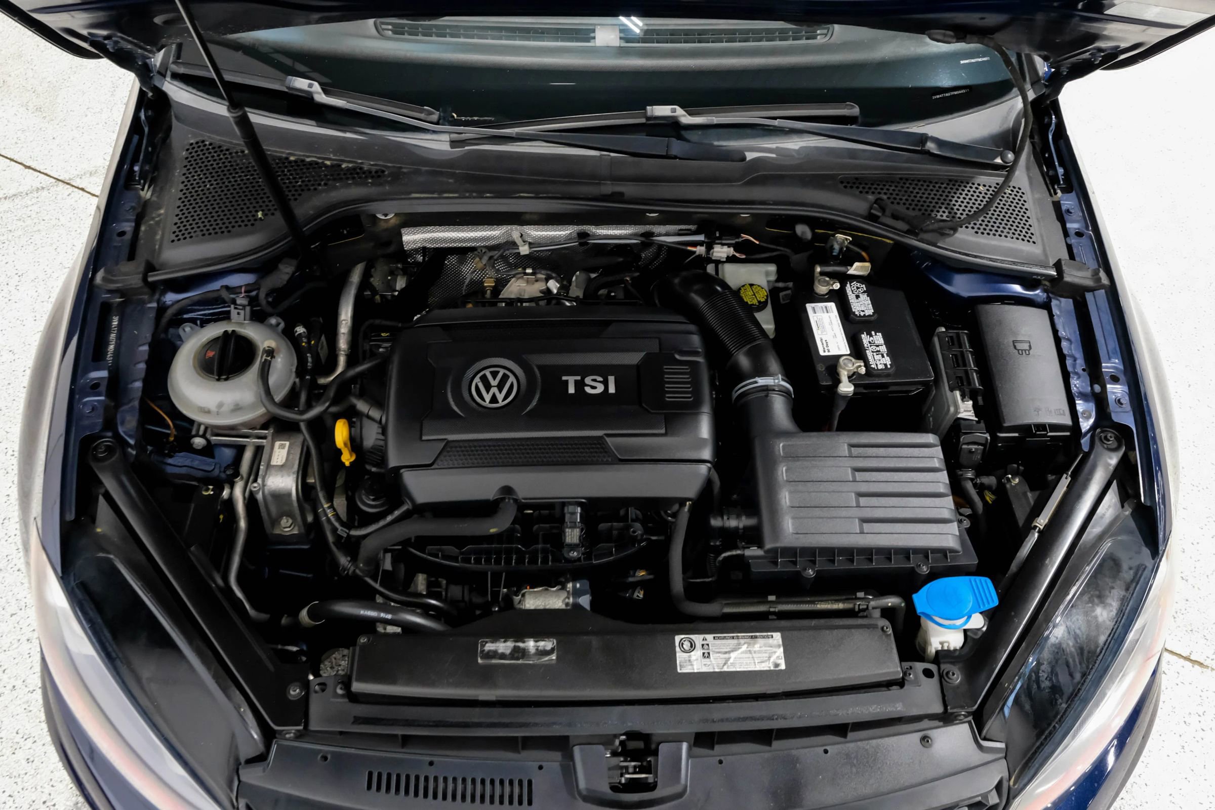 Used 2015 Volkswagen GTI SE FWD image 59