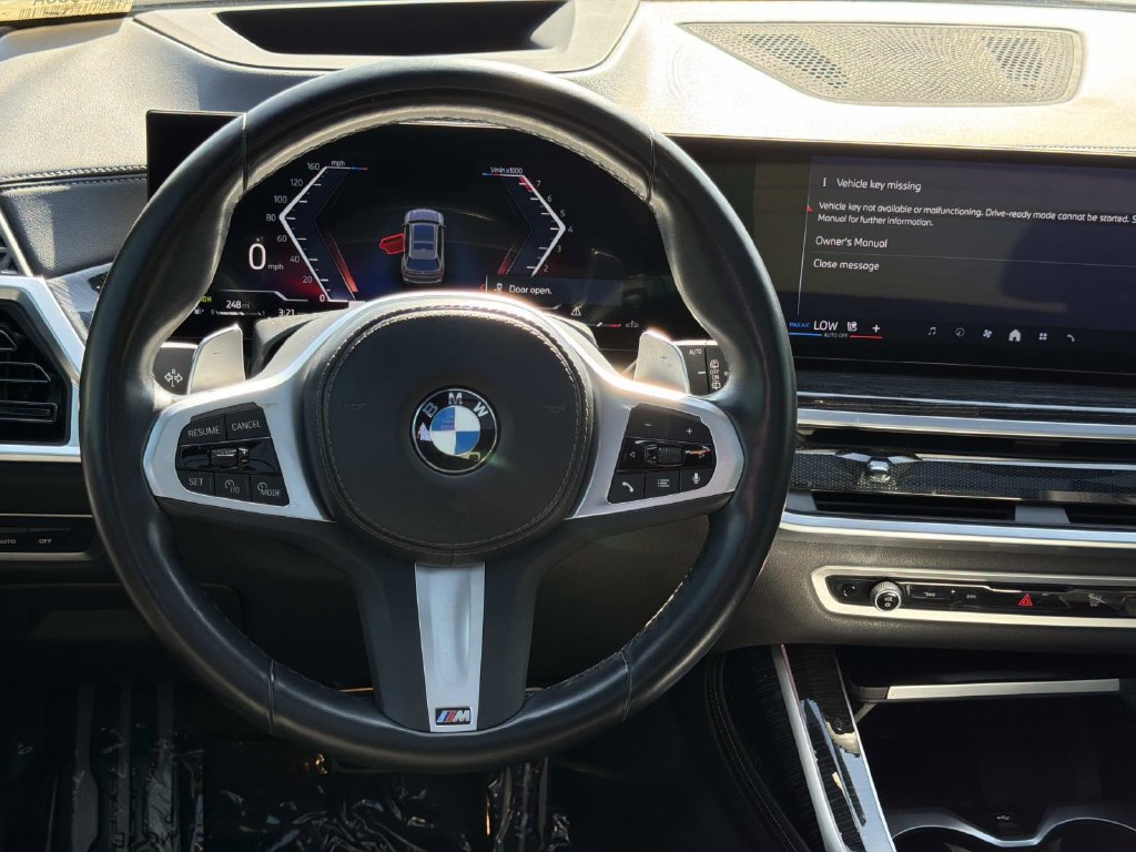 Used 2024 BMW X7 xDrive40i w/ M Sport Package AWD/4WD image 9
