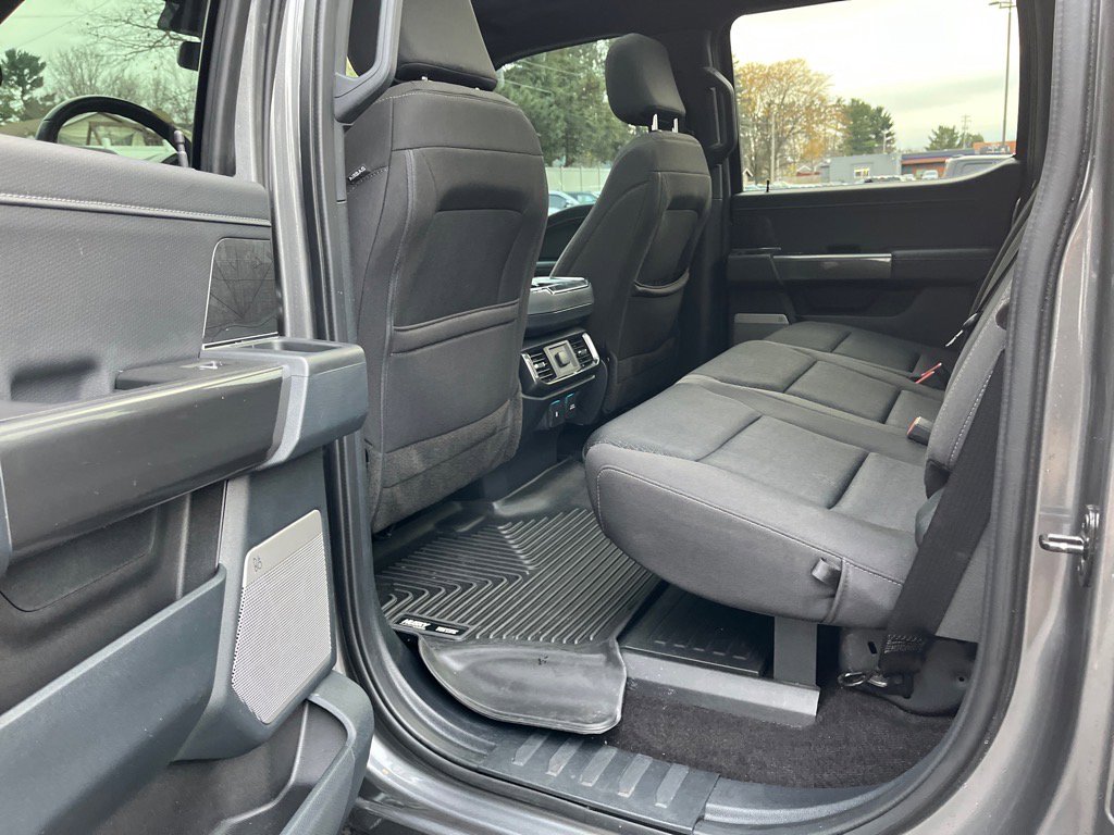 Used 2022 Ford F150 XLT w/ Equipment Group 302A High image 11