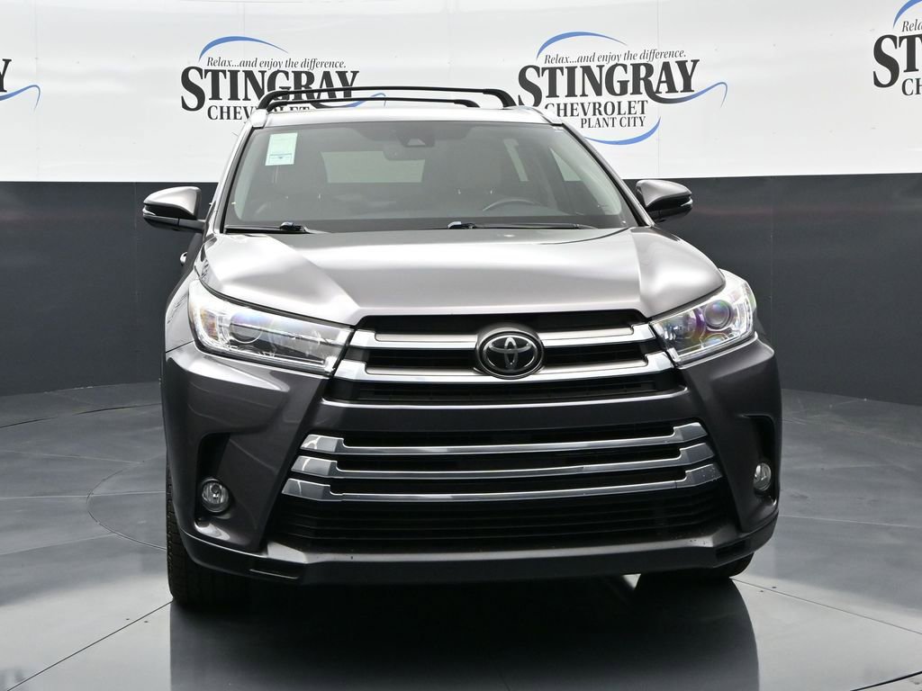 Used 2017 Toyota Highlander Limited image 2