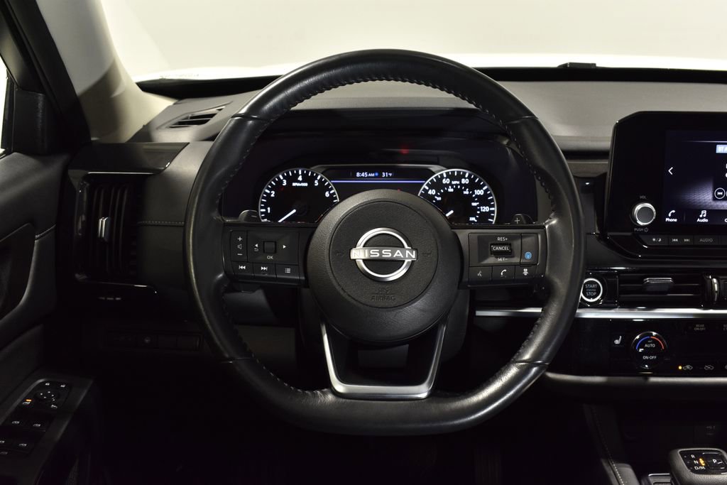Used 2023 Nissan Pathfinder SV image 17