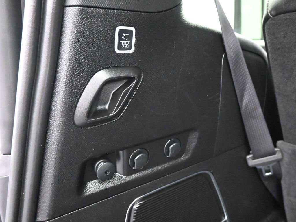 Used 2024 Jeep Wagoneer Series II w/ Flexible Seating Group image 27