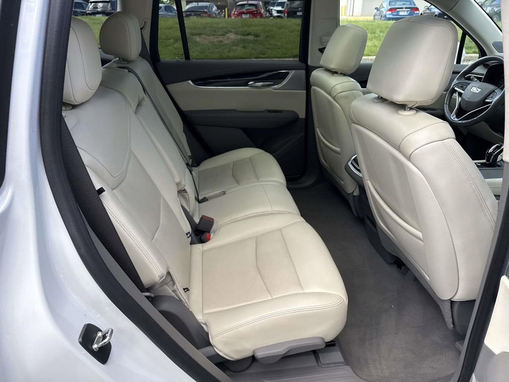 Used 2023 Cadillac XT6 Premium Luxury w/ Technology Package AWD/4WD image 11
