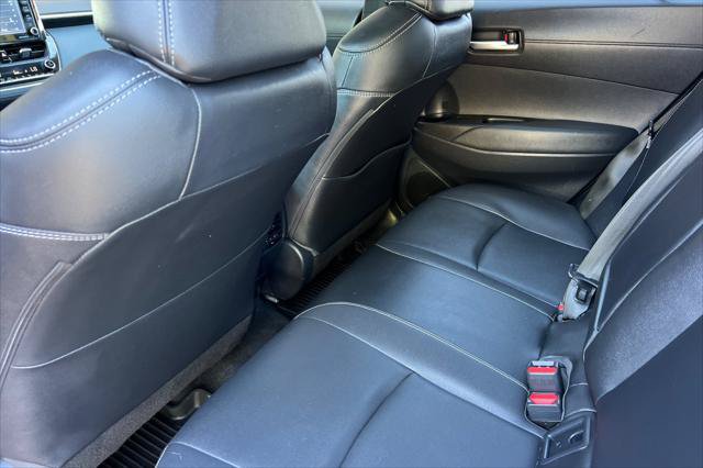 Certified 2022 Toyota Corolla Cross XLE w/ Convenience Package FWD image 4