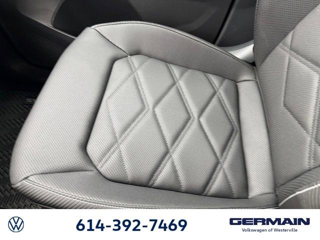 New 2026 Volkswagen Atlas Cross Sport SE image 29