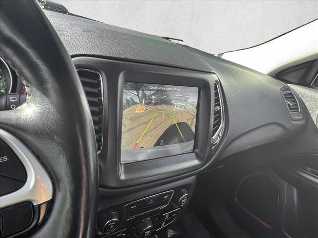 Used 2019 Jeep Compass Trailhawk w/ Leather Interior Group AWD/4WD image 14