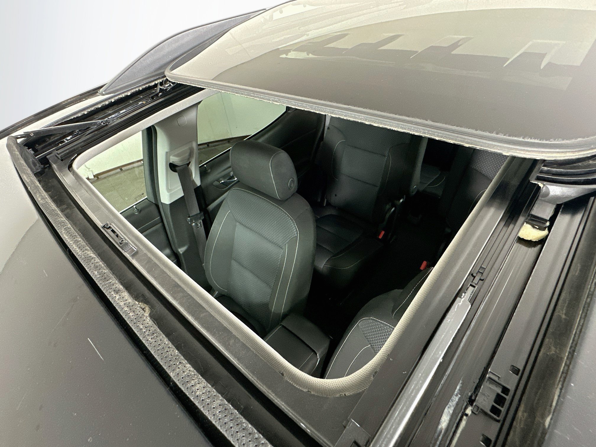 Used 2023 GMC Acadia SLE w/ Driver Convenience Package FWD image 20