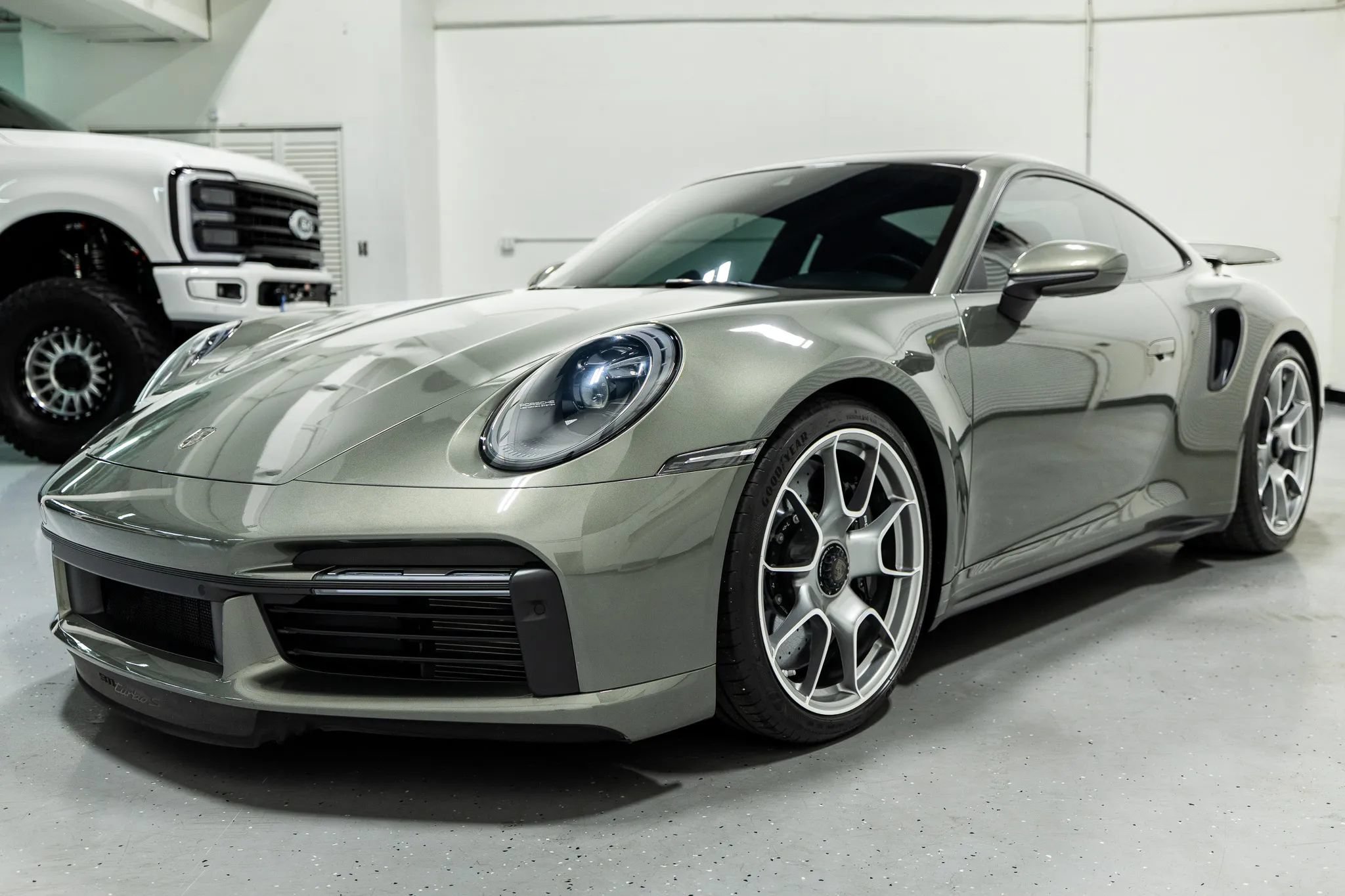 Used 2021 Porsche 911 Turbo S AWD/4WD image 2