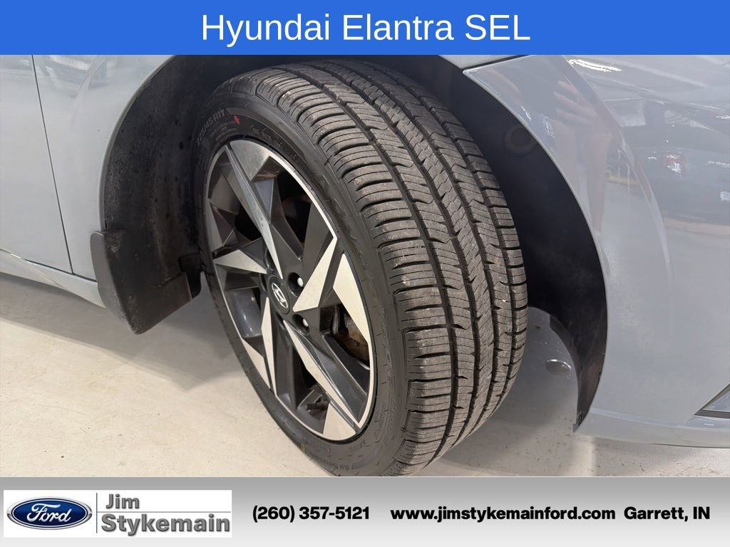 Used 2023 Hyundai Elantra SEL w/ Convenience Package FWD image 11