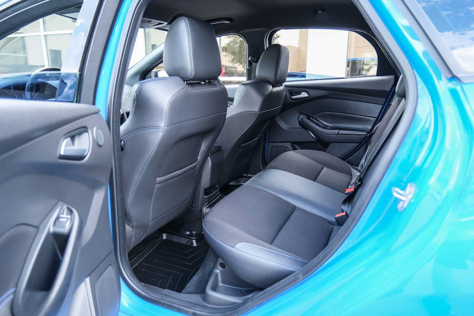 Used 2017 Ford Focus RS AWD/4WD image 37