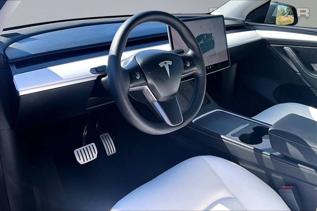 Used 2022 Tesla Model Y Performance AWD/4WD image 14