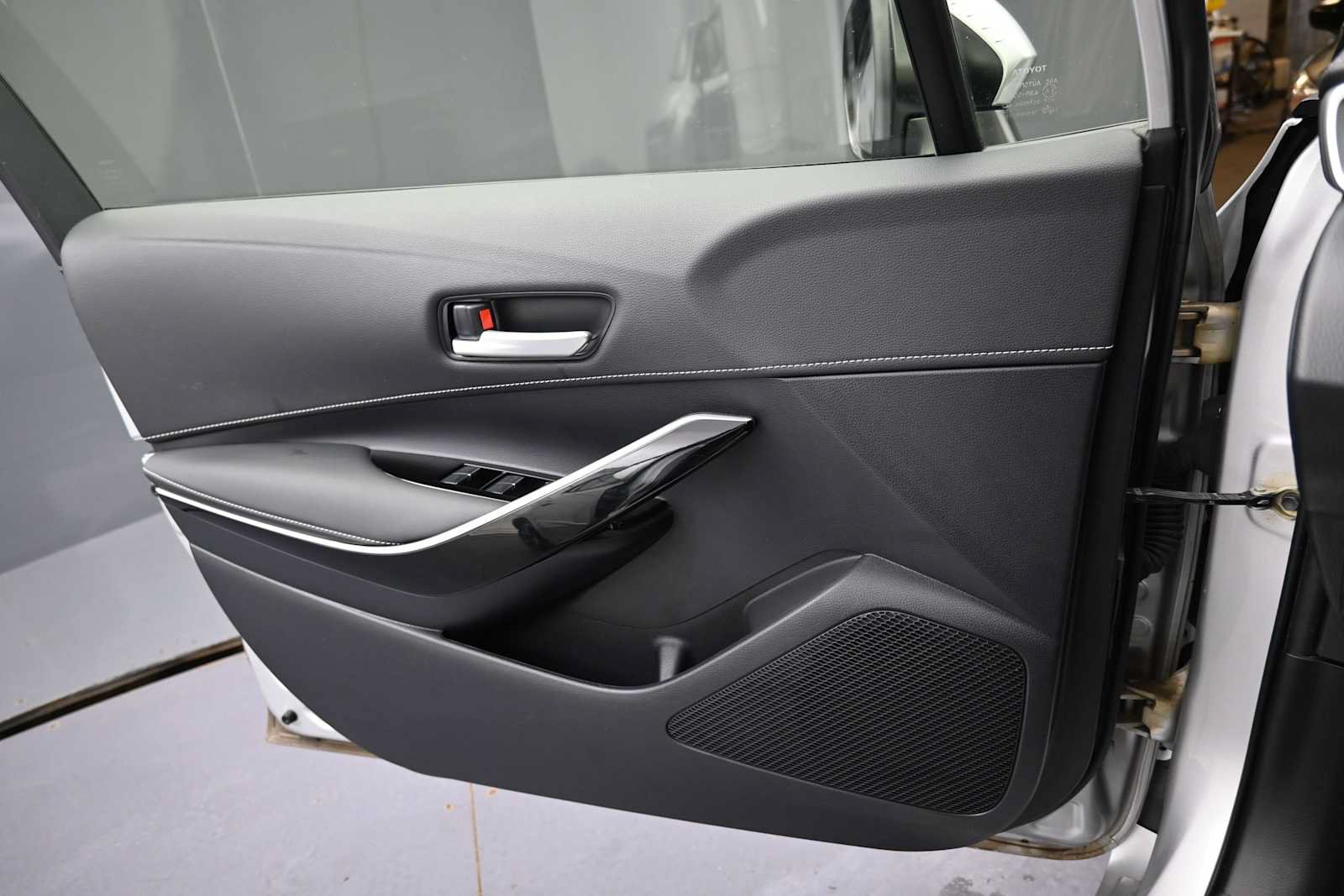 Used 2023 Toyota Corolla XSE FWD image 10