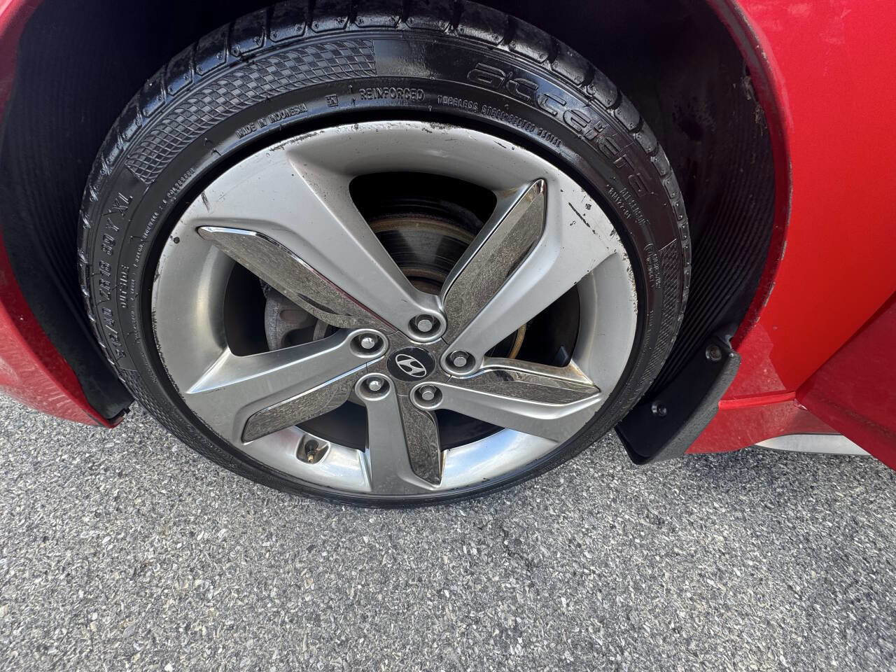 Used 2013 Hyundai Veloster Turbo FWD image 31