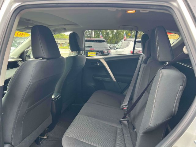 Used 2015 Toyota RAV4 XLE AWD/4WD image 23