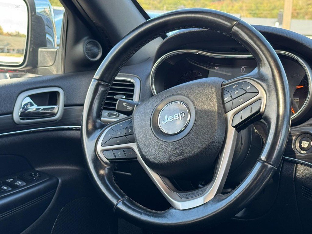 Used 2021 Jeep Grand Cherokee Limited AWD/4WD image 13
