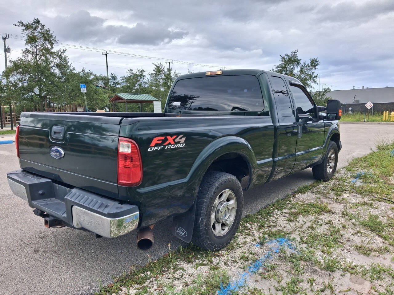 Used 2015 Ford F250 XL w/ Power Equipment Group RWD image 6