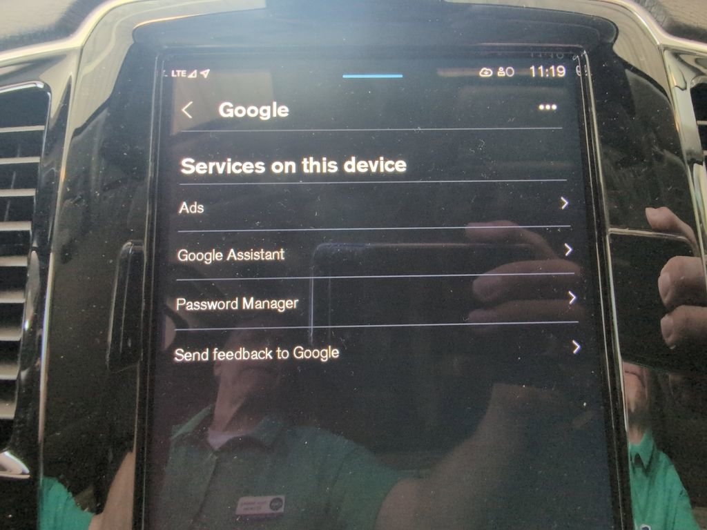 Used 2025 Volvo XC90 B6 Plus image 28