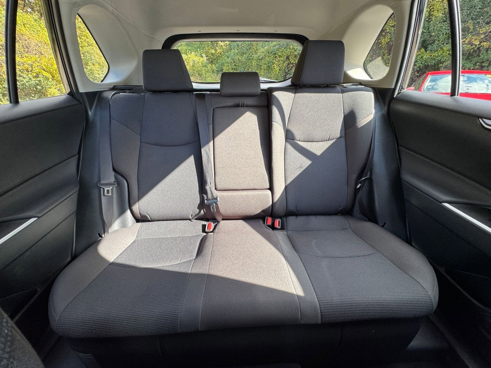 Used 2025 Toyota RAV4 LE image 33