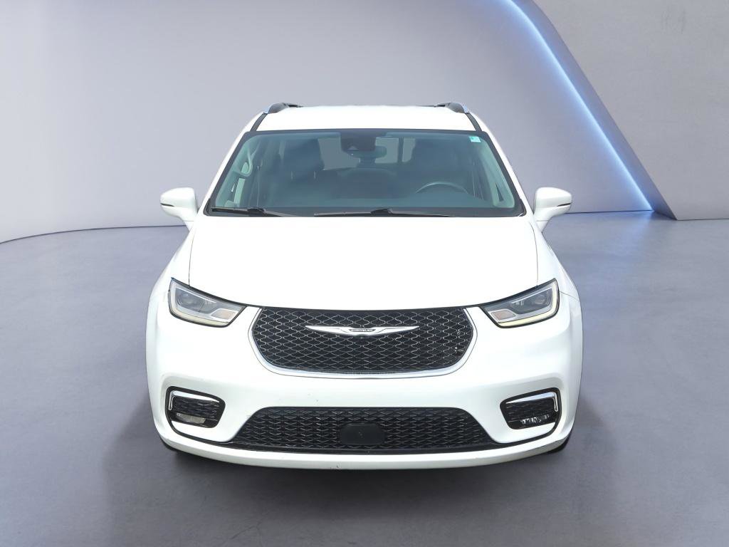 Used 2021 Chrysler Pacifica Touring-L image 9