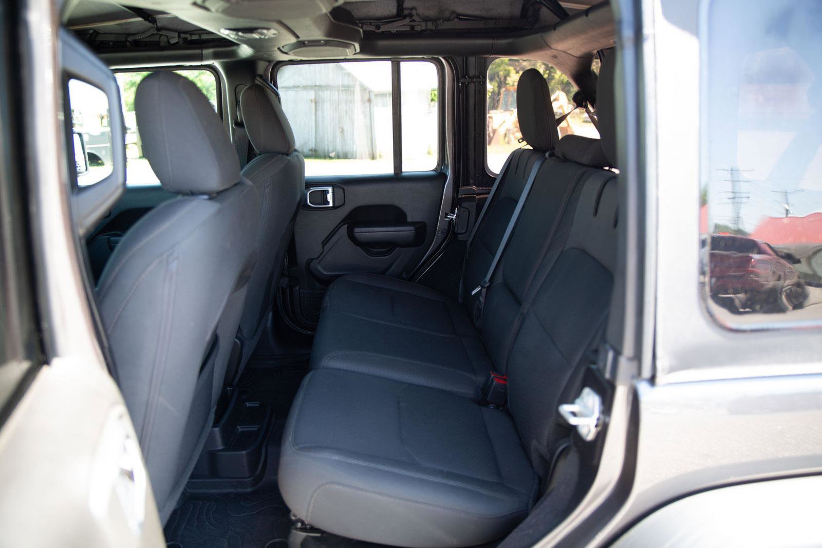 Used 2023 Jeep Wrangler Unlimited AWD/4WD image 21