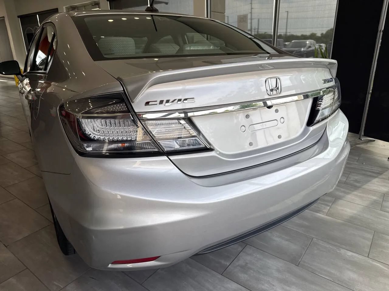 Used 2015 Honda Civic Hybrid Sedan image 7