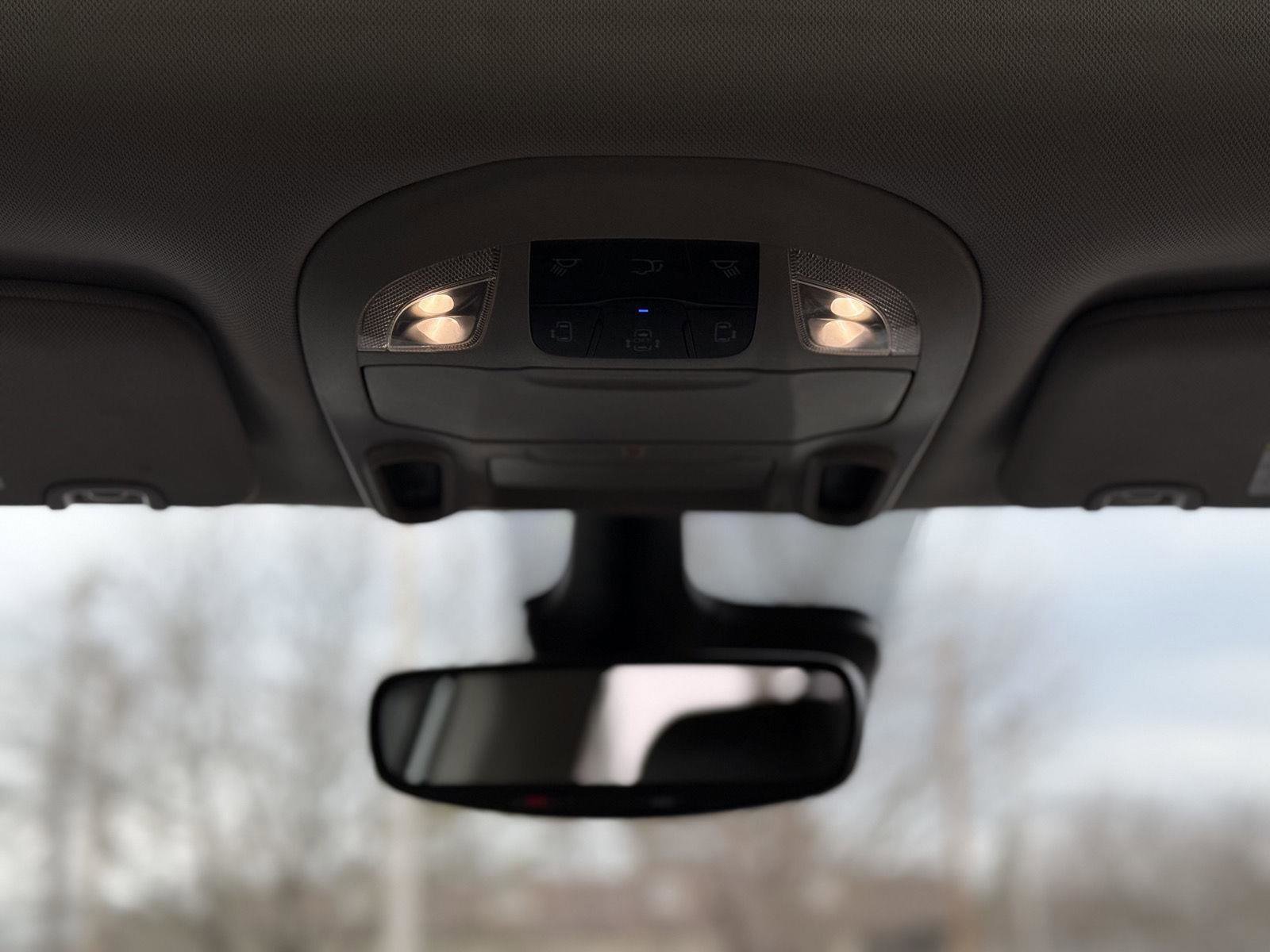 Used 2024 Chrysler Pacifica Limited image 24