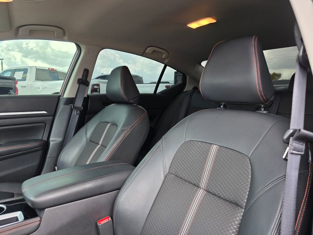 Used 2025 Nissan Altima 2.5 SR image 20