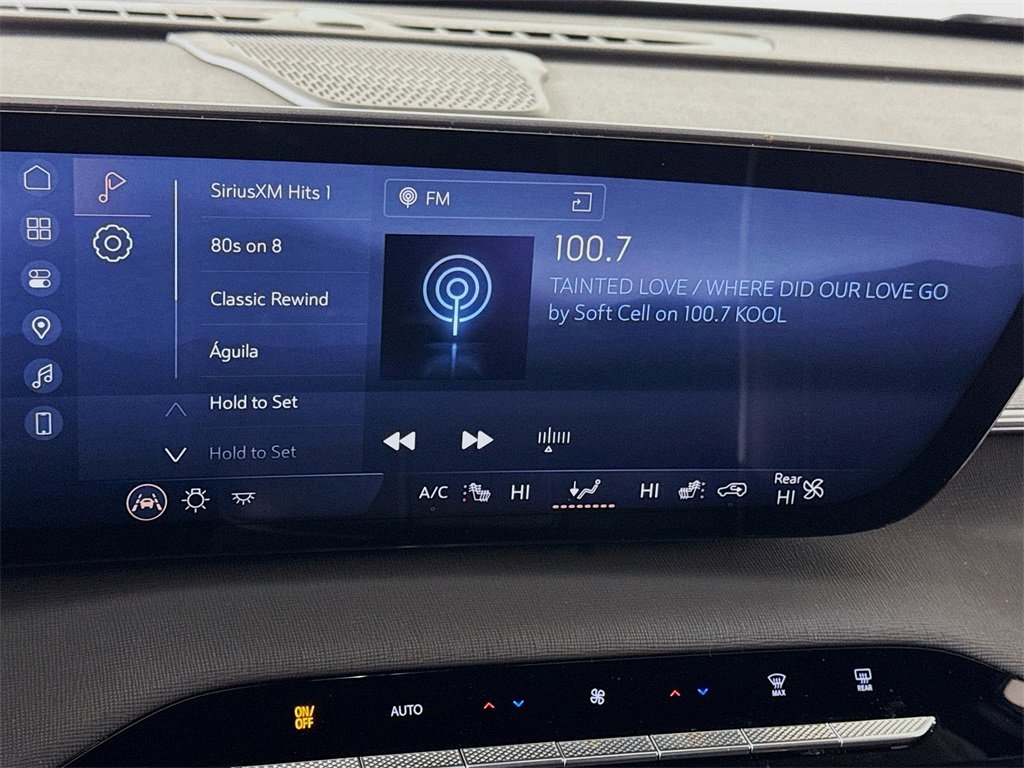 Certified 2025 Buick Enclave Sport Touring image 13