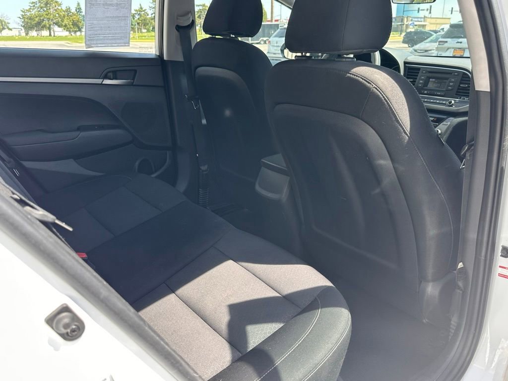 Used 2018 Hyundai Elantra SE FWD image 21