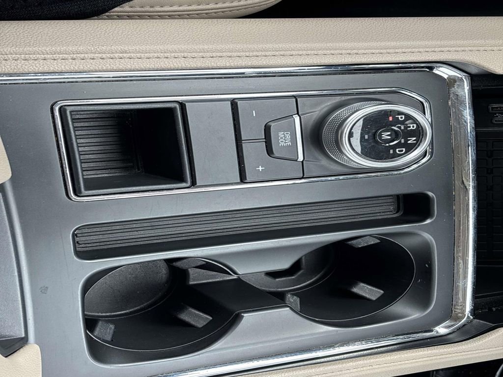 Used 2024 Ford Expedition Max XLT image 17