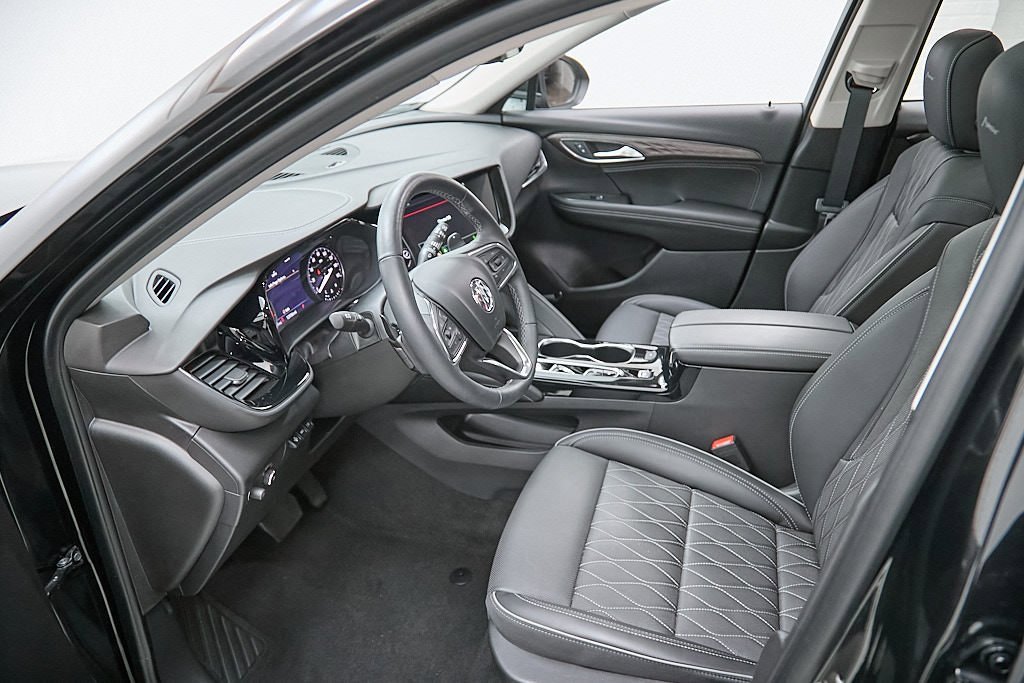 Used 2023 Buick Envision Avenir image 21