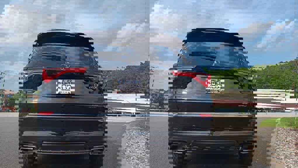 Used 2023 Acura MDX SH-AWD w/ Technology Package image 5