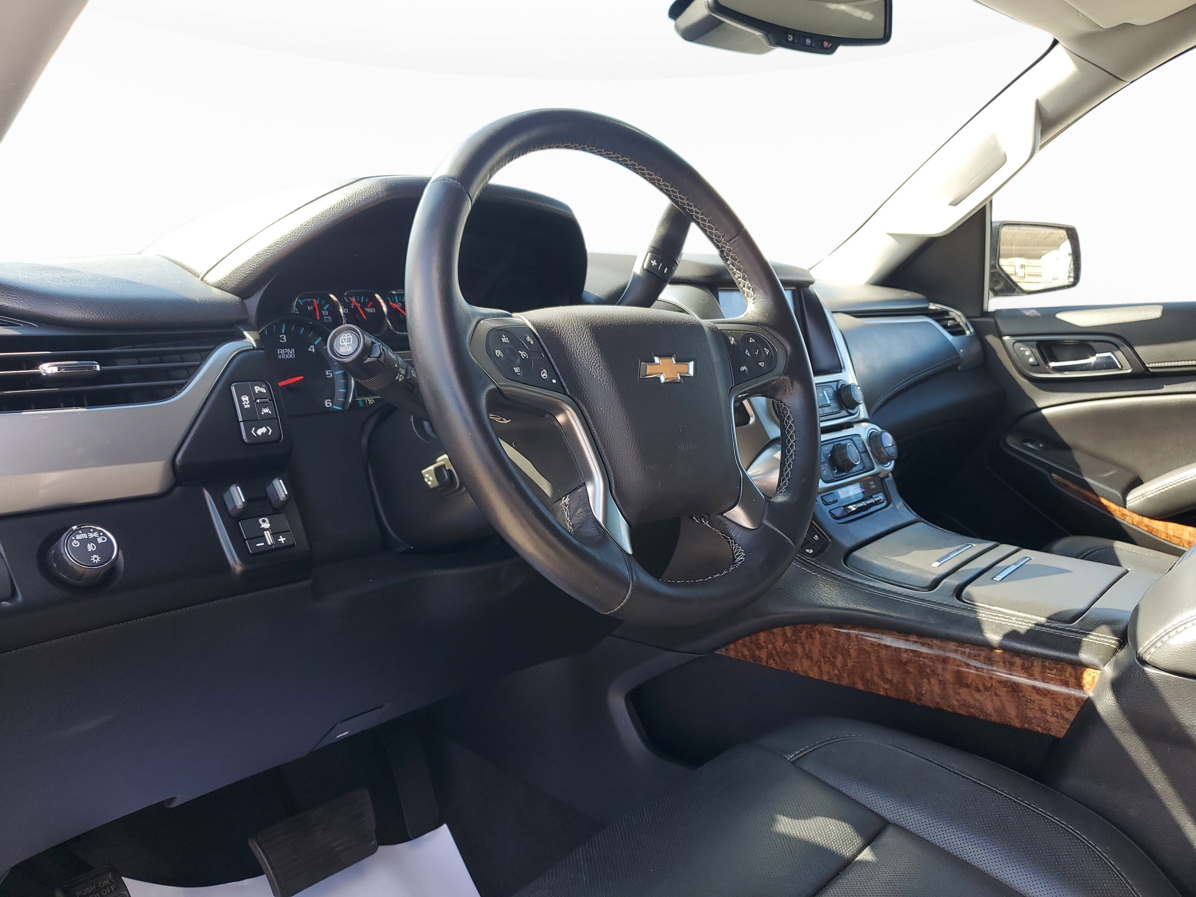 Used 2020 Chevrolet Suburban Premier w/ Max Trailering Package image 15