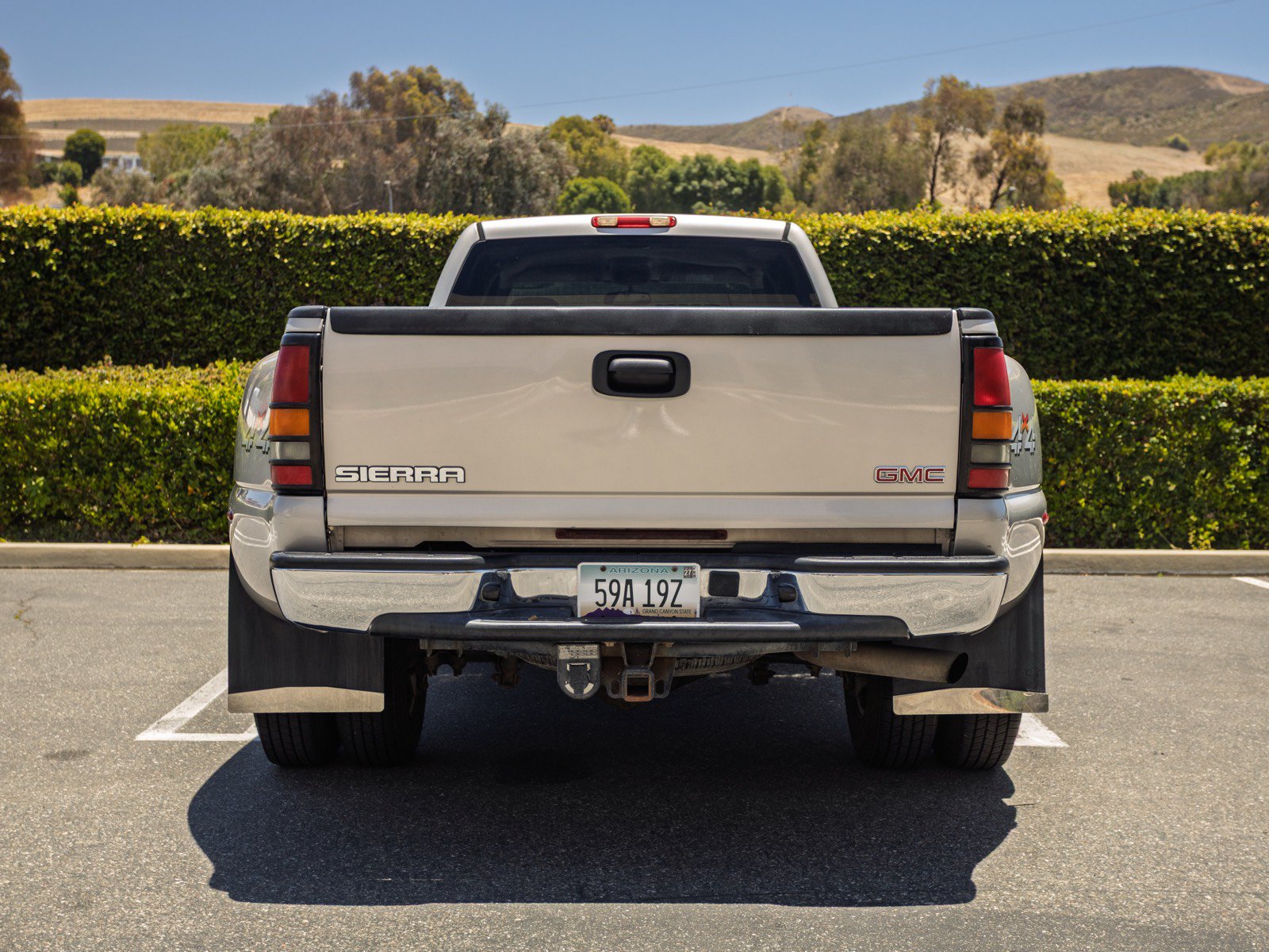 Used 2004 GMC Sierra 3500 SLT w/ Heavy-Duty Power Package AWD/4WD image 6