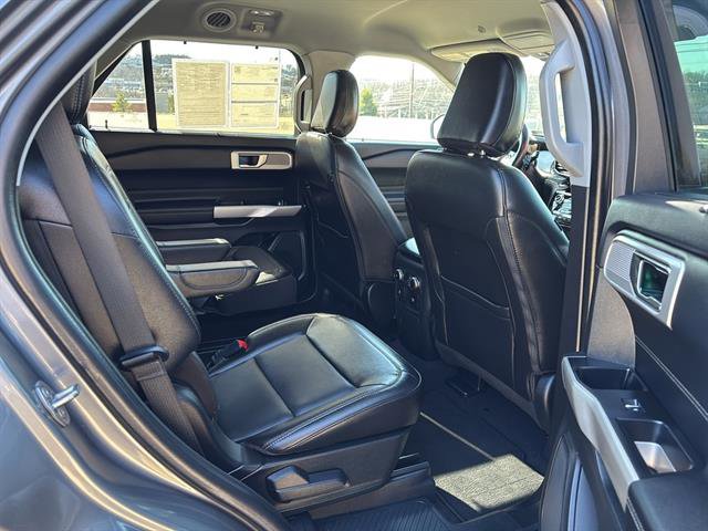 Certified 2022 Ford Explorer Limited w/ Equipment Group 301A image 18