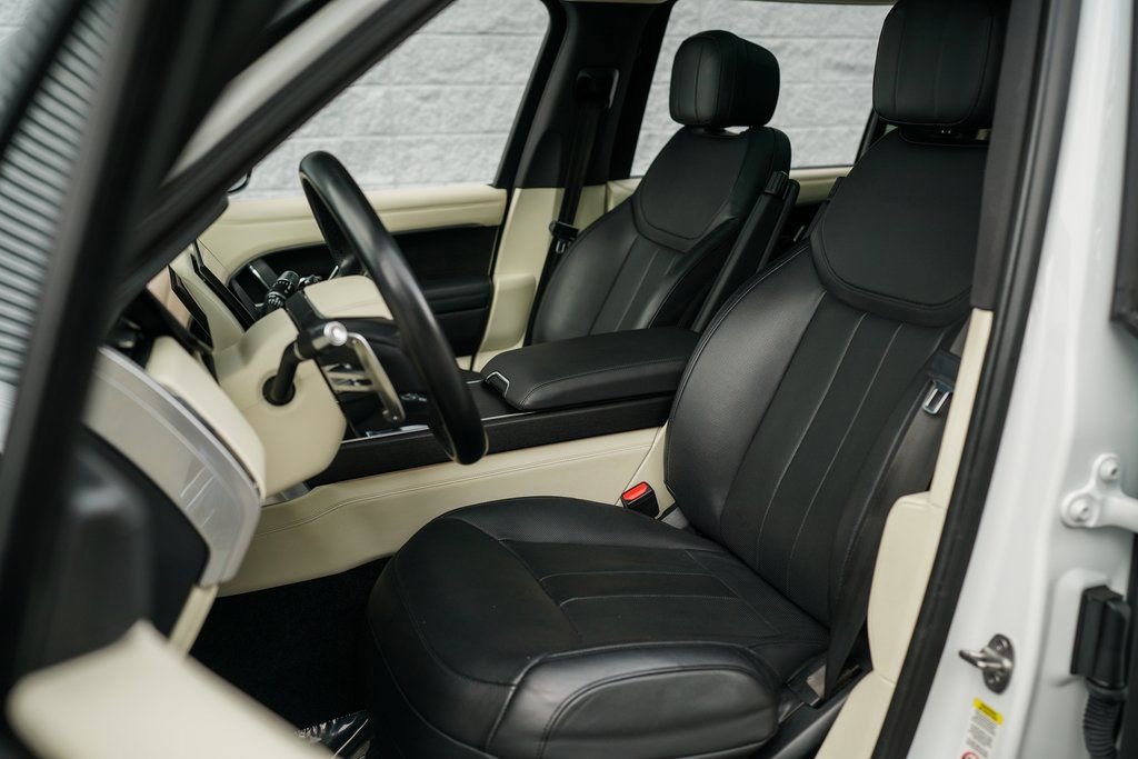 Used 2022 Land Rover Range Rover Long Wheelbase SE image 23