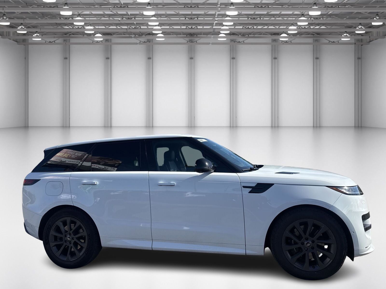 Used 2024 Land Rover Range Rover Sport Dynamic SE image 4