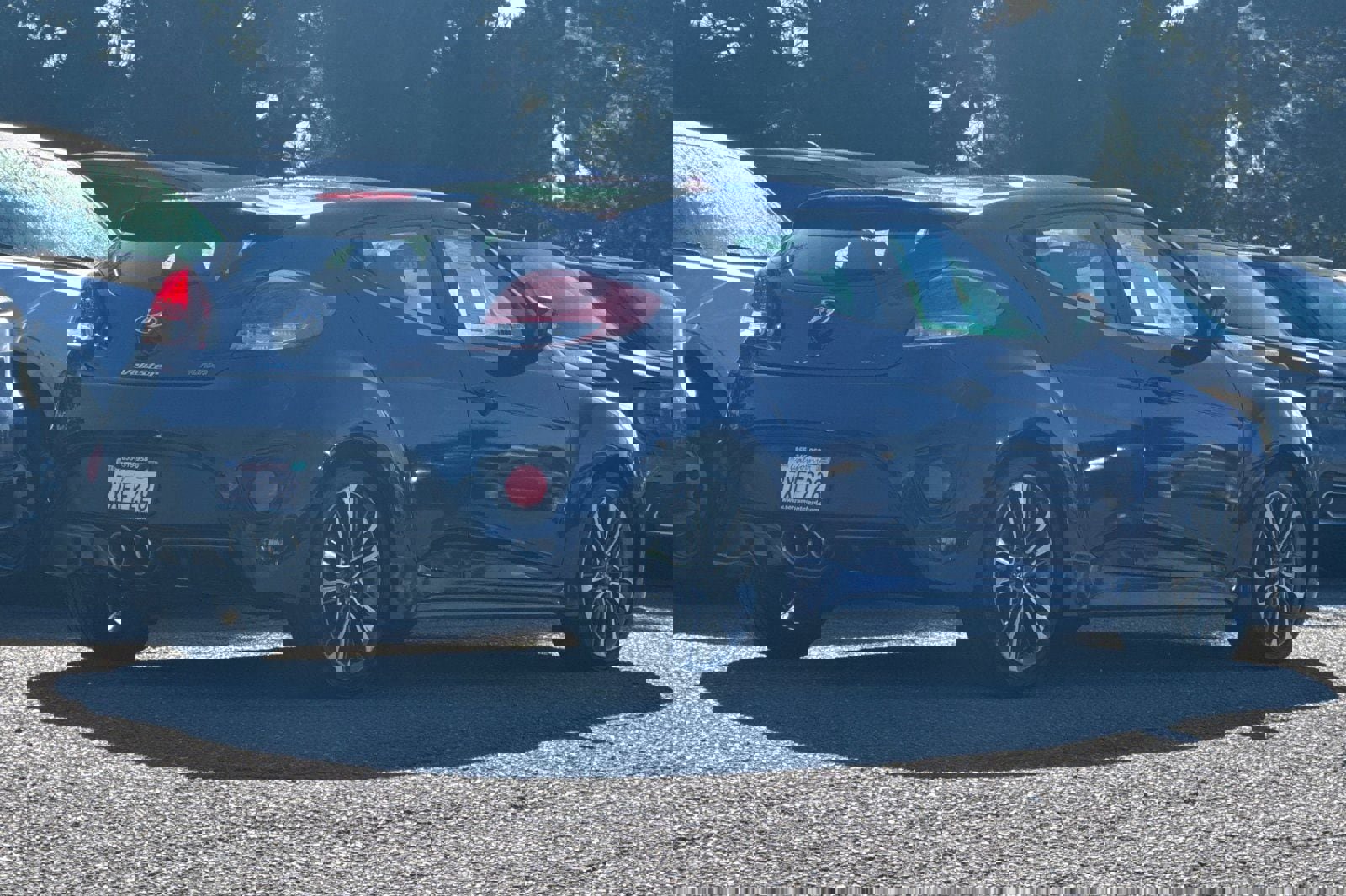 Used 2016 Hyundai Veloster Turbo FWD image 4