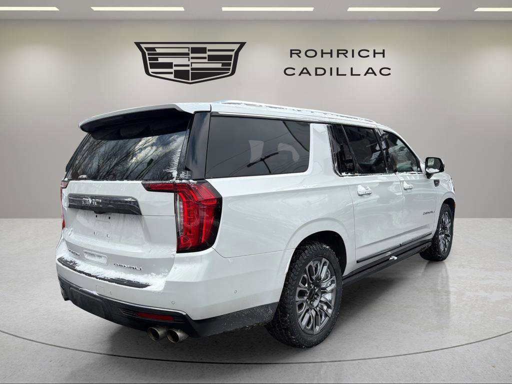 Used 2023 GMC Yukon XL Denali Ultimate image 6