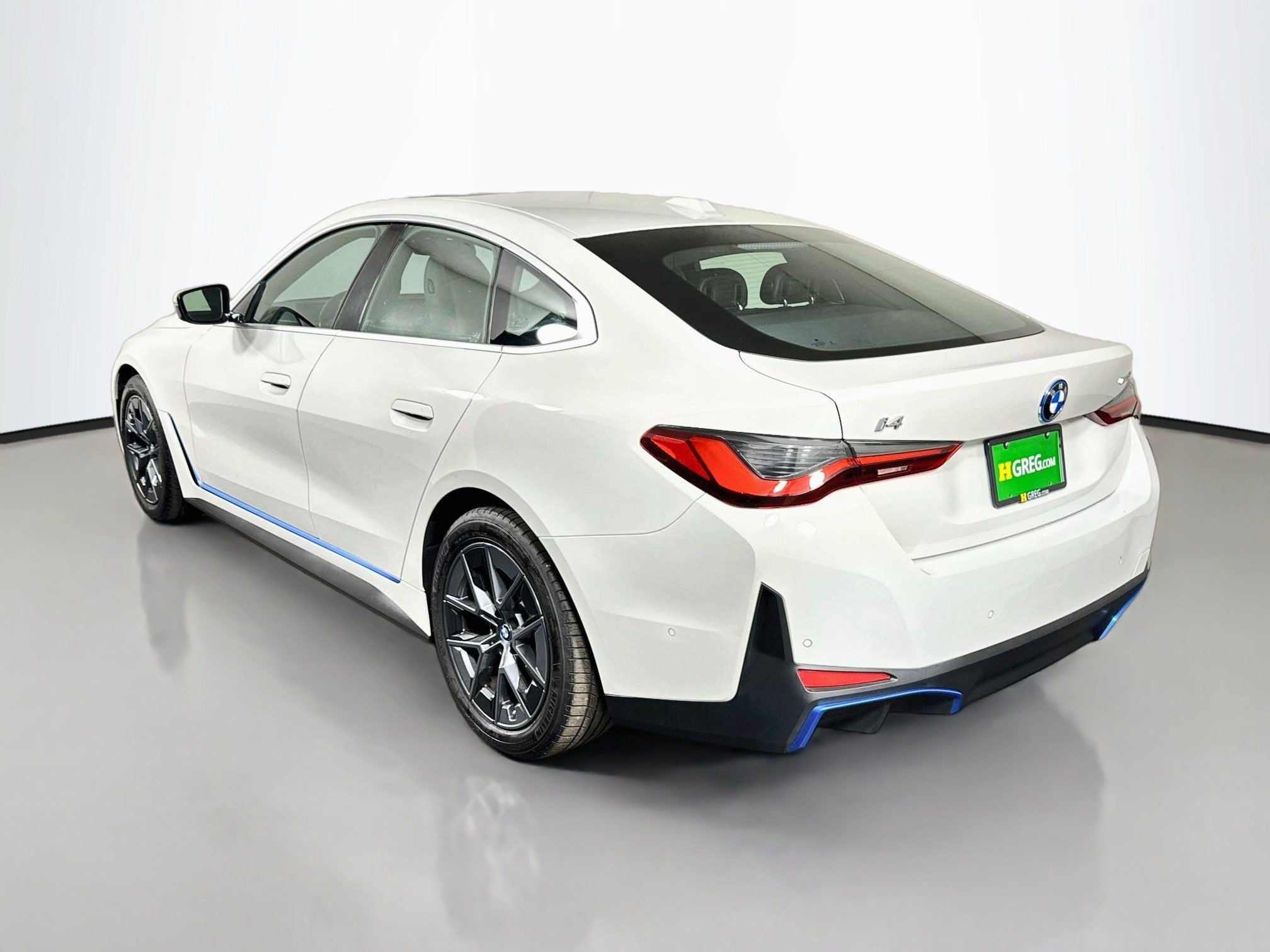 Used 2024 BMW i4 eDrive40 RWD image 7