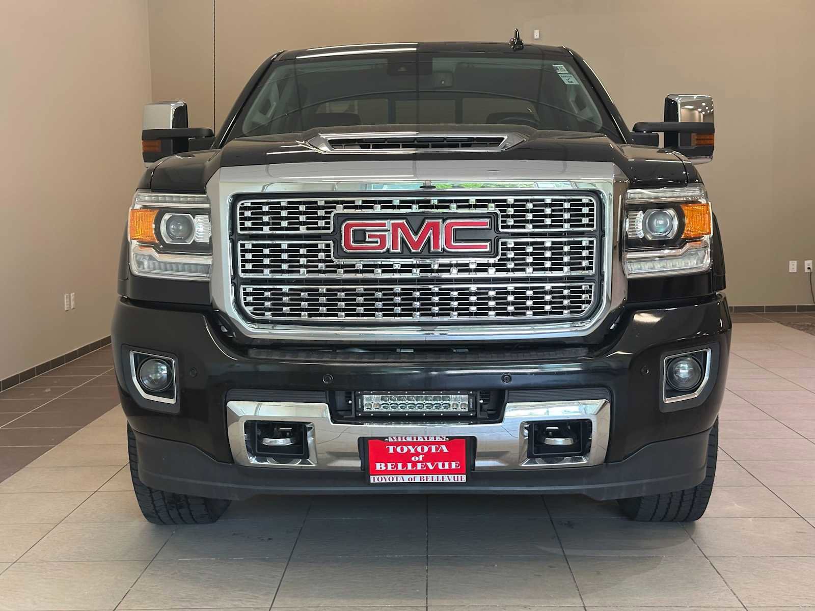 Used 2018 GMC Sierra 3500 Denali w/ Duramax Plus Package AWD/4WD image 6
