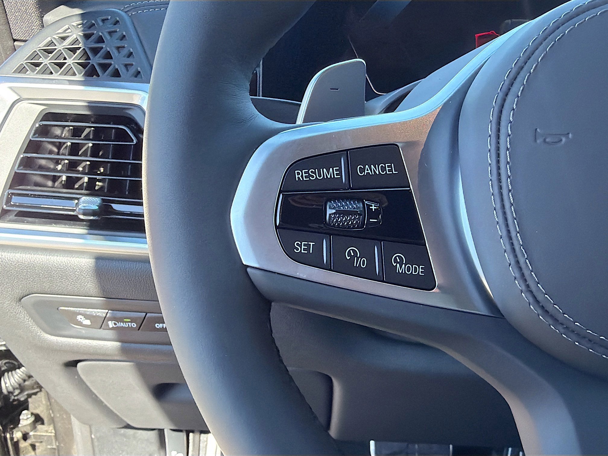 New 2026 BMW X5 xDrive50e w/ M Sport Package image 38