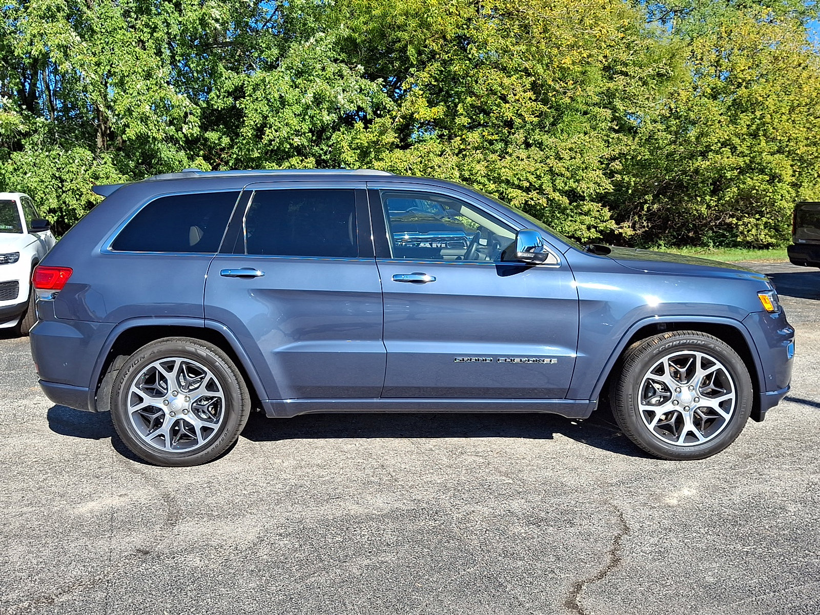 Used 2021 Jeep Grand Cherokee Overland image 9