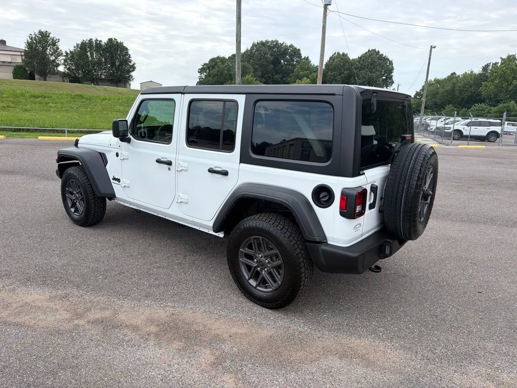 Used 2024 Jeep Wrangler Unlimited Sport AWD/4WD image 5