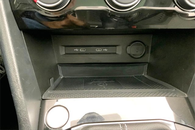 Certified 2023 Volkswagen Taos SE w/ Panoramic Sunroof Package image 33